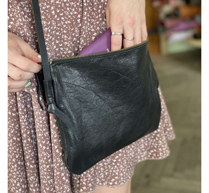 Effortless Convenience, Petite Crossbody to Keep Your Essentials Close