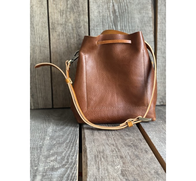 Leather Bucket Bags Effortless Elegance and Functionality